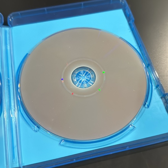 An Elf’s Story - Blu-Ray & DVD Combo Set - Picture 5 of 5